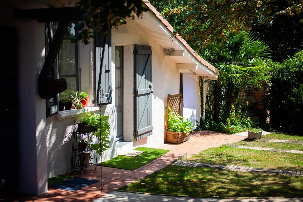 Апартаменты Mirguet Au Jardin Saint-Elix-le-Chateau Экстерьер фото